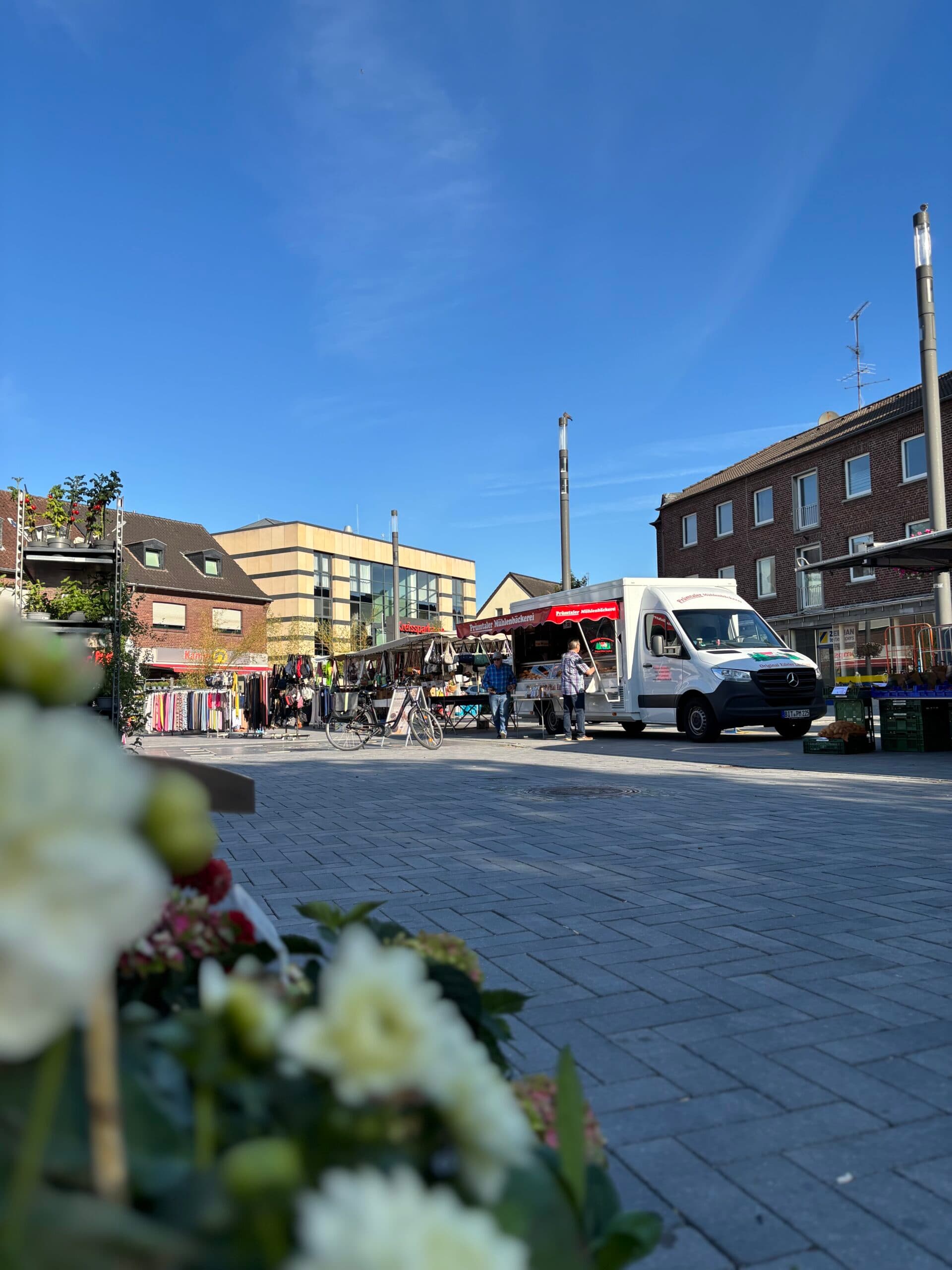 Wochenmarkt am Breteuilplatz