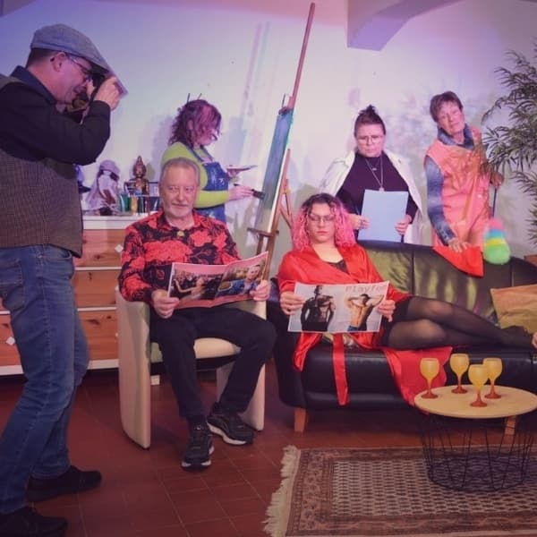 "Neurosige Zeiten" - "Irre" Komödie von Winnie Abel 09.05.26 in Gangelt, KatharinaKasper ViaNobis GmbH